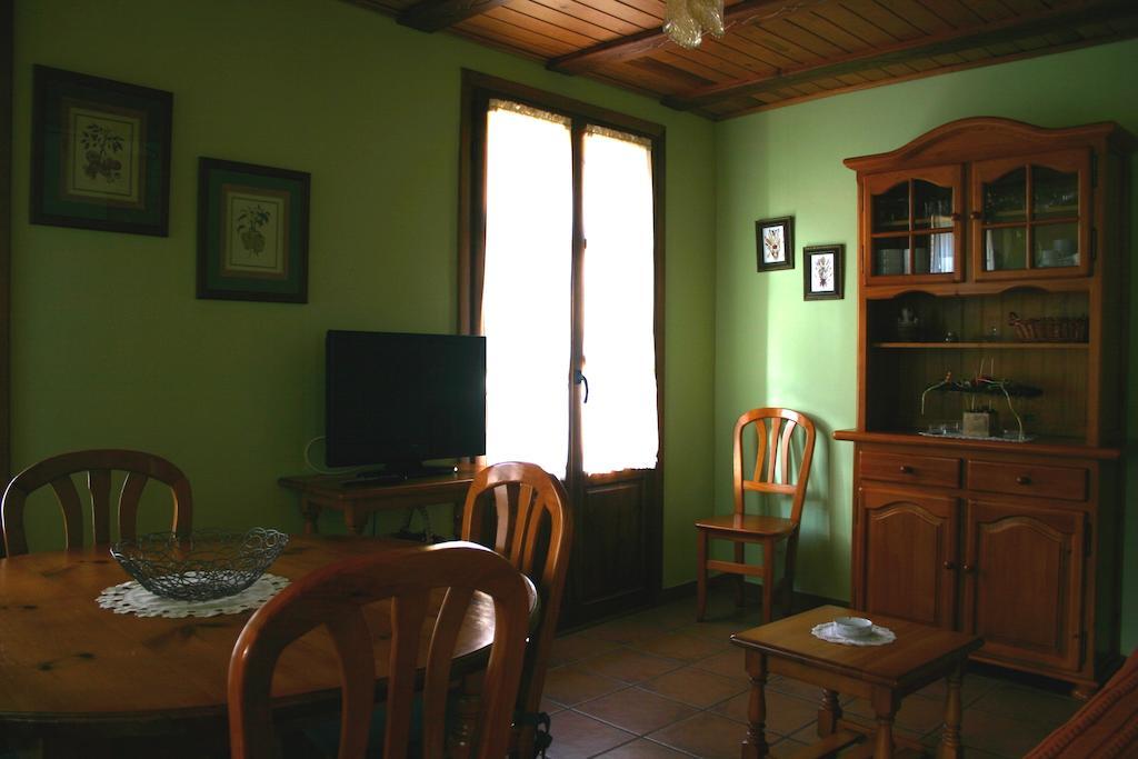 Apartamentos Casa Gallan Sarvise Bilik gambar